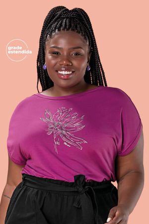 Blusa Feminina Estampa Frontal Detalhada Marialícia Rosa
