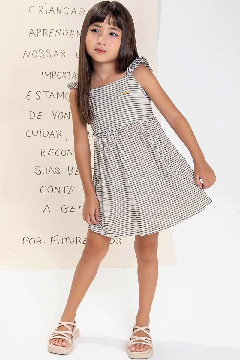 Meninas sales de vestido