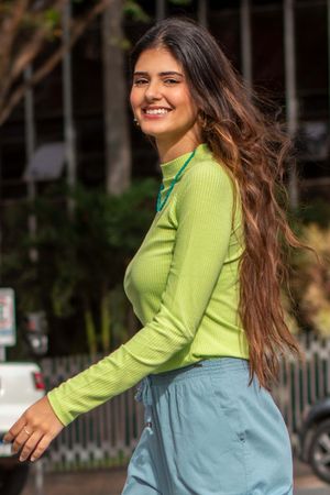 Blusa Feminina Manga Longa Básica Marialícia Verde