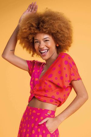 Blusa Feminina Cropped Poá Marialícia Rosa Escuro