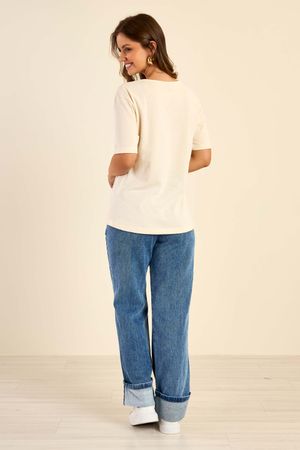 T-Shirt Feminina Flores Marialícia