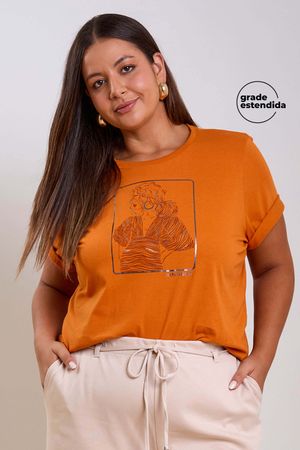 T-Shirt Feminina Retrato Regular Marialícia Laranja