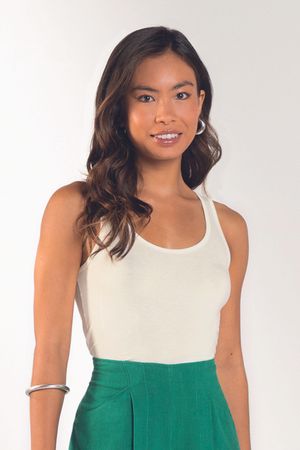 Regata Feminina Básica Decote Em U Marialícia Bege